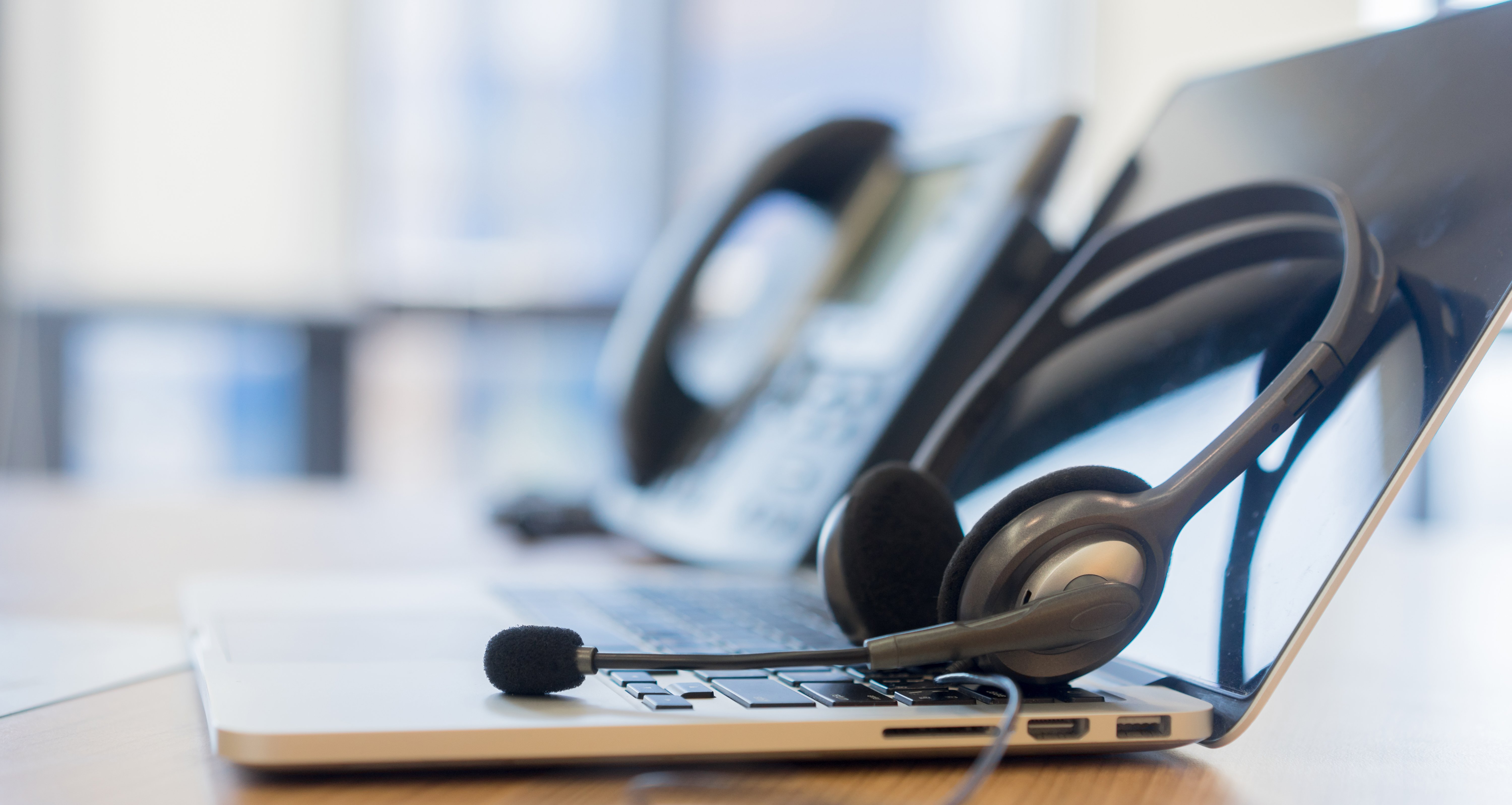 call-center-headset-device-telephone-voip-system-1